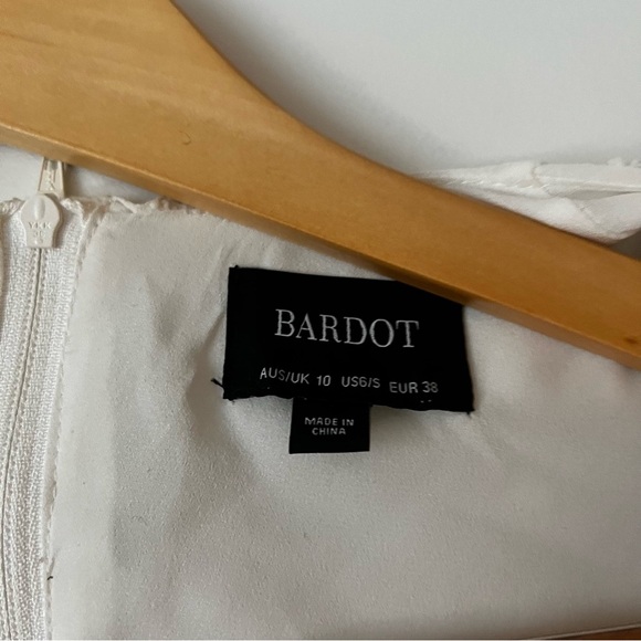 Bardot Ziggy White Lace Dress 6 - Picture 3 of 3